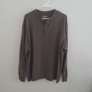 Roundtree and Yorke men's long sleeve T shirt